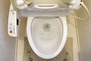 トイレの水が止まらない症状と原因
