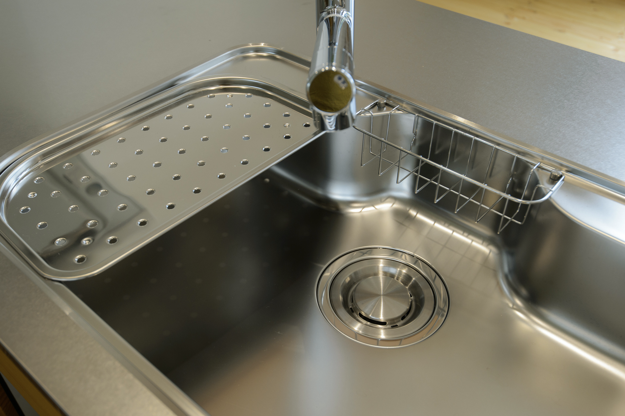 台所の排水口・排水溝つまりの原因と解消法とは？